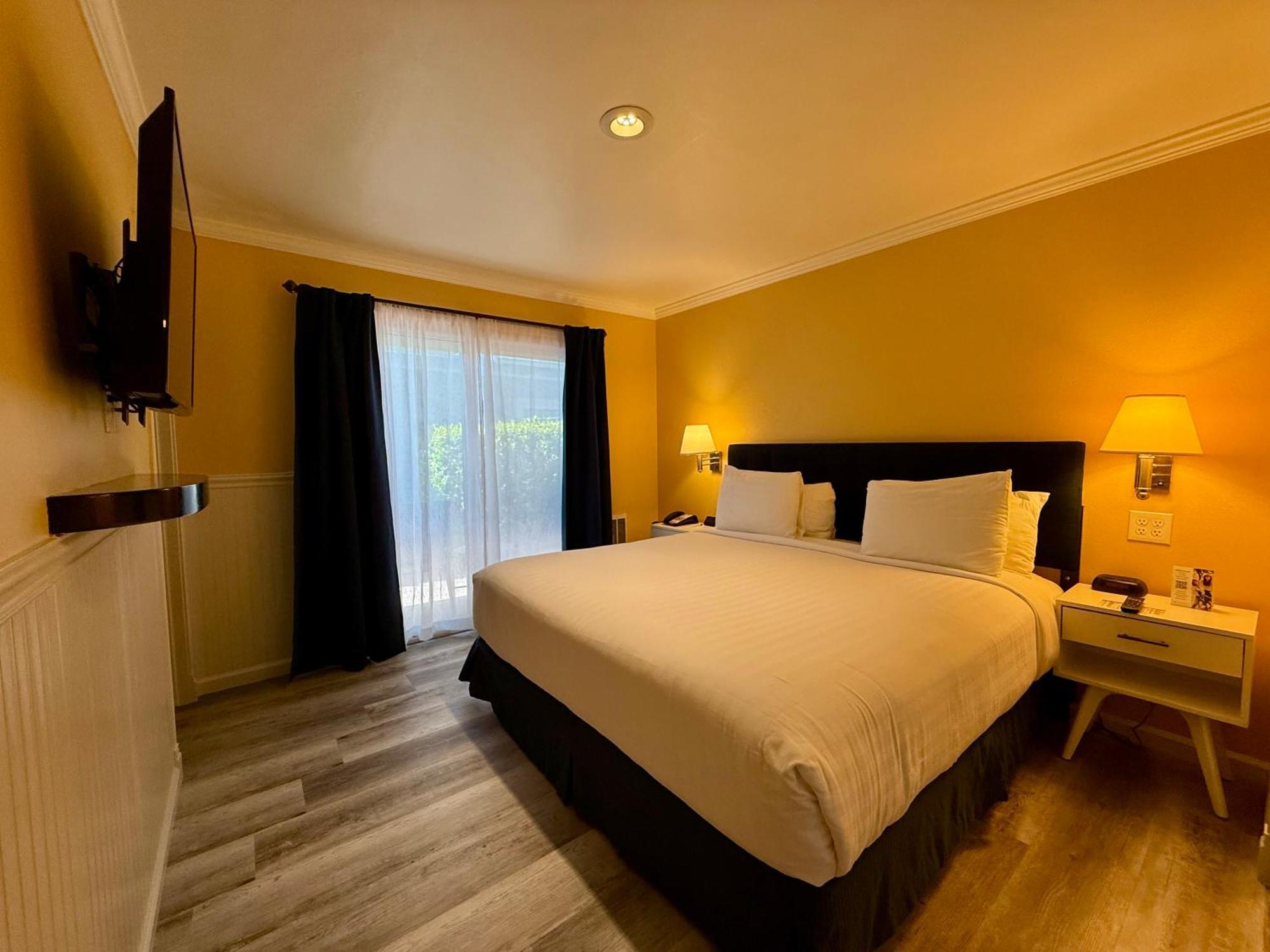 Monterey Bay Lodge Экстерьер фото