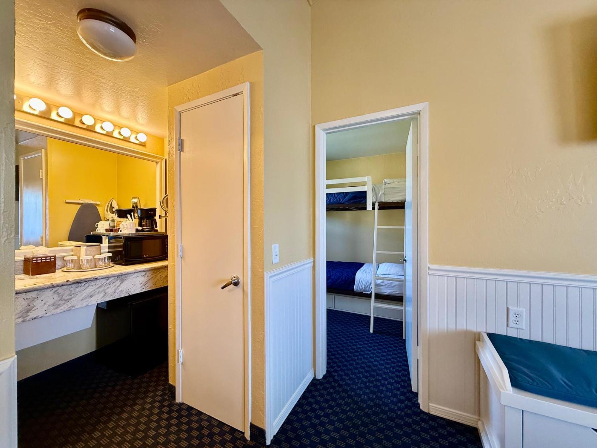 Monterey Bay Lodge Экстерьер фото